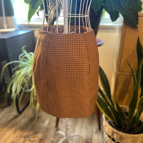 Urban Outfitters plaid mini skirt - Picture 2 of 6